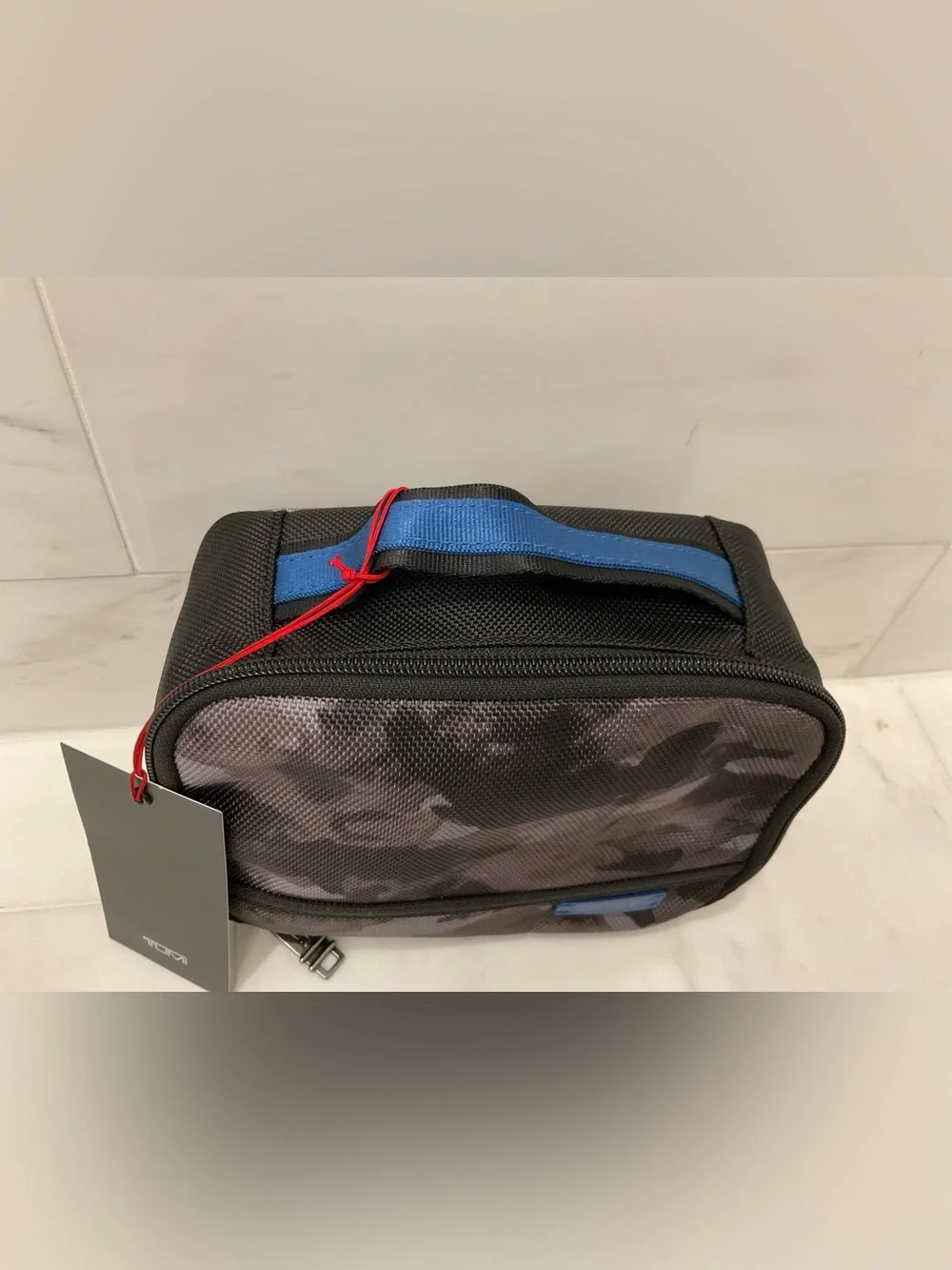 NEW TUMI Zippered CUBE TRAVEL POUCH - Cosmetic Bag - MOUNTAIN CAMO